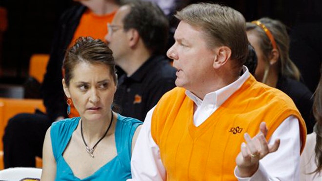 Oklahoma coach plane crash